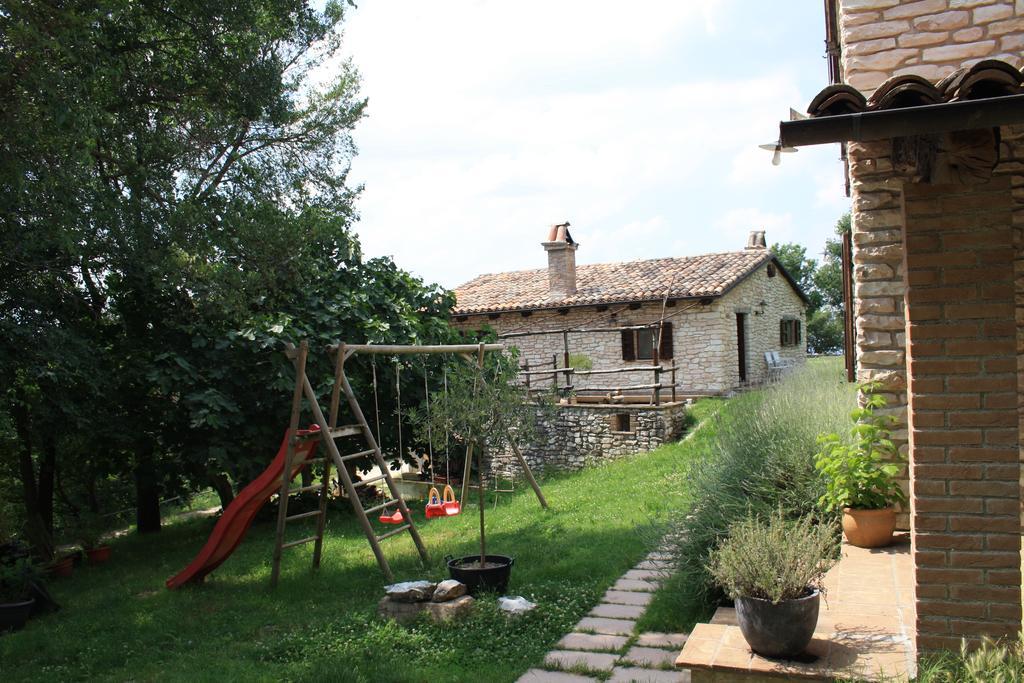 Agriturismo Valdifiori Sassoferrato Buitenkant foto