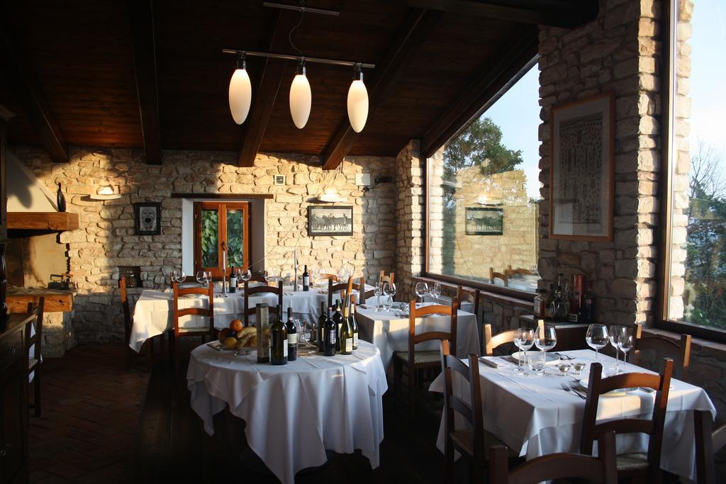 Agriturismo Valdifiori Sassoferrato Buitenkant foto