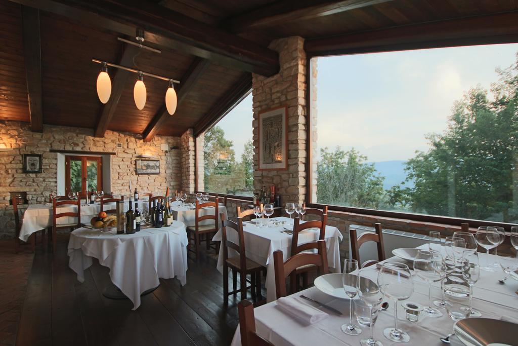 Agriturismo Valdifiori Sassoferrato Buitenkant foto