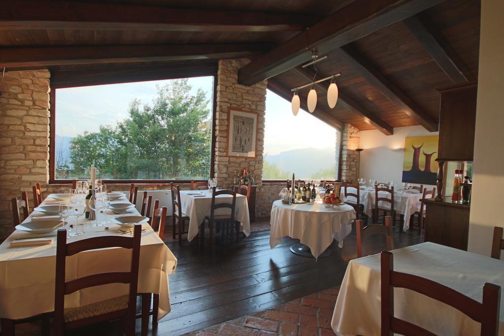 Agriturismo Valdifiori Sassoferrato Buitenkant foto